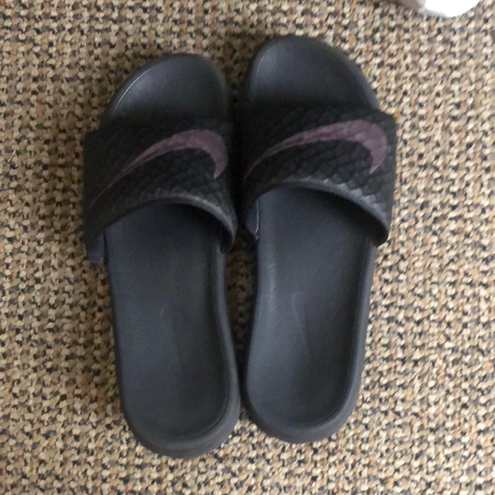 Nike slides